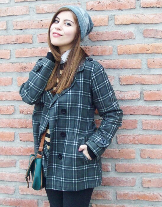 grey-plaid-coat-striped-sweater-pattern-mix-fall-winter-2015-streetstyle11