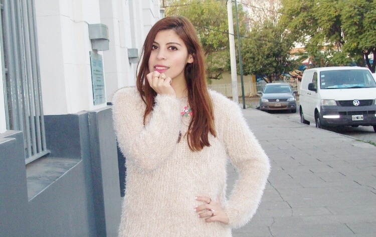 fluffy-mohair-creamy-sweater-winter-white-streetstyle11